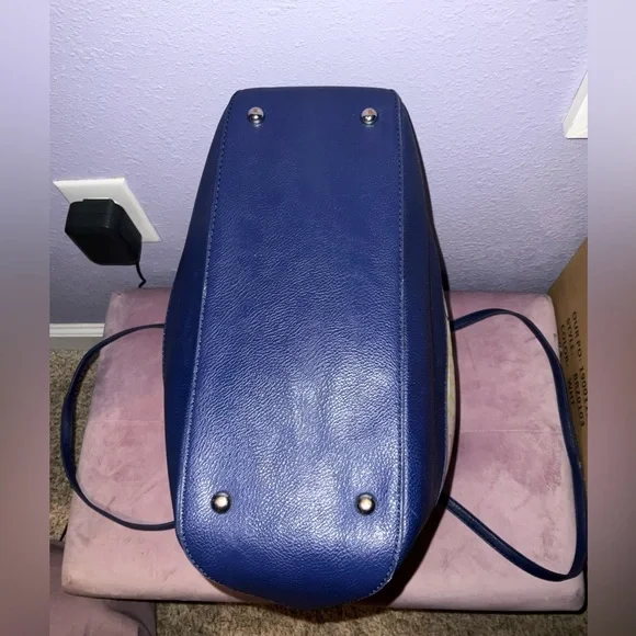 (SOLD) NINE WEST NWOT SHOULDER BAG - Picture 4 of 5